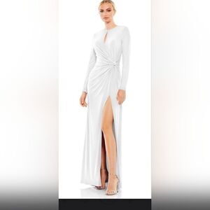 Mac Duggal 55708 Long Sleeve Keyhole Draped Gown NWOT size 2 White